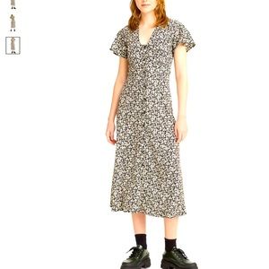 Levi’s NWT Floral Printed 90’s MIDI Dress size XS